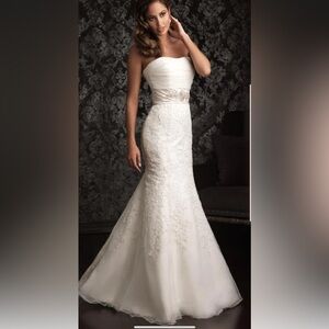 Allure Bridal Gown | Wedding Dress Style 8908 Ivory/Silver Size 12 Like New